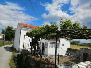 Moradia T3 para Venda em Santo Antonio das Areias