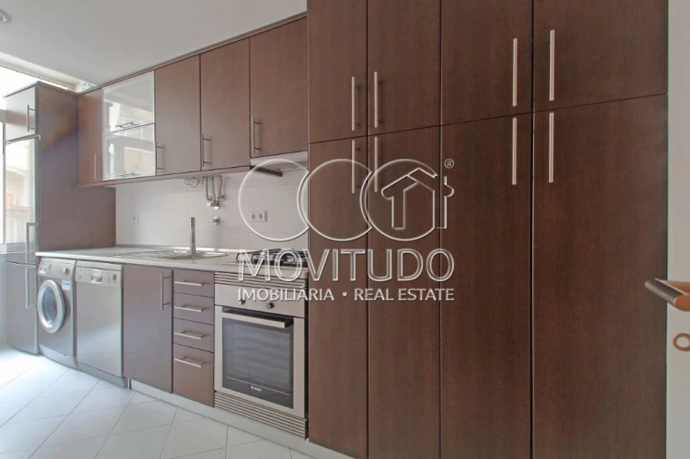 Apartamento T2 para Venda em Arroios Foto 3