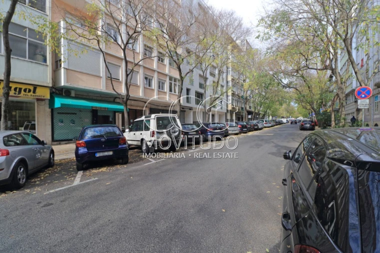 Apartamento T2 para Venda em Arroios Foto 15