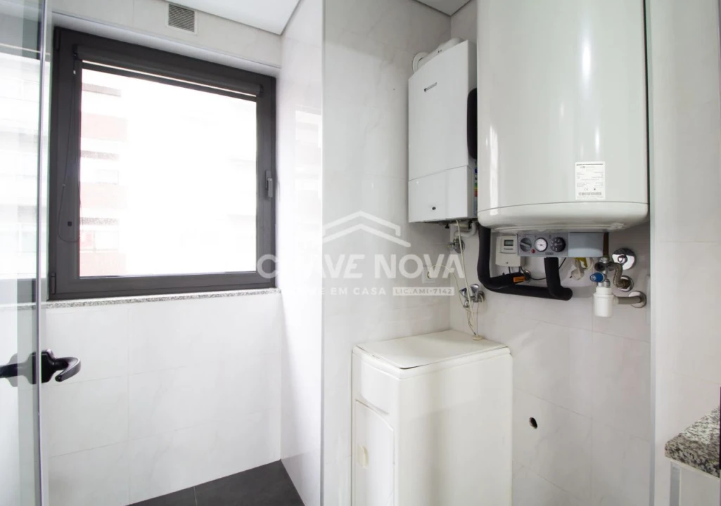 Apartamento T2 para Venda em Cedofeita, Santo Ildefonso, Sé, Miragaia, São Nicolau e Vitória Foto 14