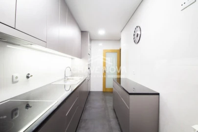 Apartamento T2 para Venda em Cedofeita, Santo Ildefonso, Sé, Miragaia, São Nicolau e Vitória