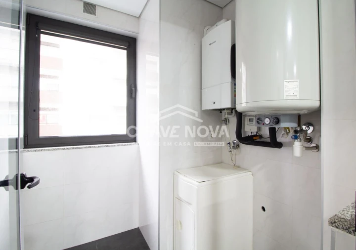 Apartamento T2 para Venda em Cedofeita, Santo Ildefonso, Sé, Miragaia, São Nicolau e Vitória Foto 14