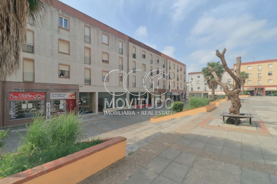 Loja para Arrendamento em Vialonga Foto 4