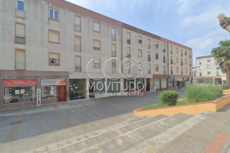 Loja para Arrendamento em Vialonga Foto 23