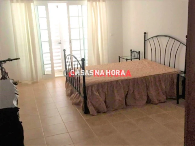 Moradia T4 para Venda em Alvor Foto 3