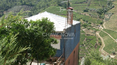 Moradia T2 para Venda em Nogueira e Ermida