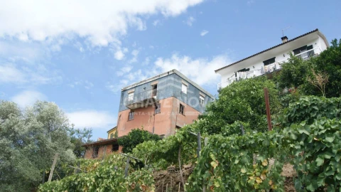 Moradia T2 para Venda em Nogueira e Ermida