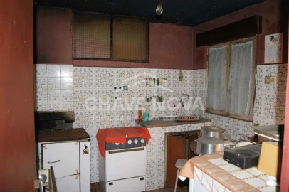 Moradia T2 para Venda em Nogueira e Ermida