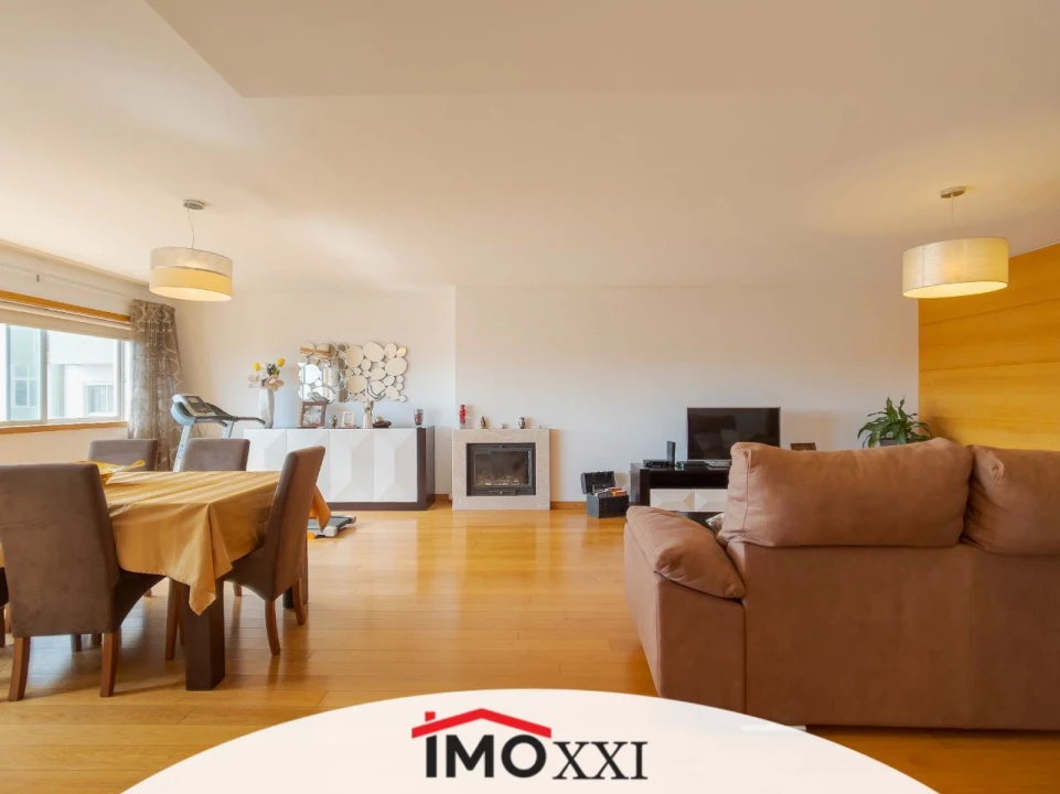 Apartamento T4 para Venda em Espinho Foto 2