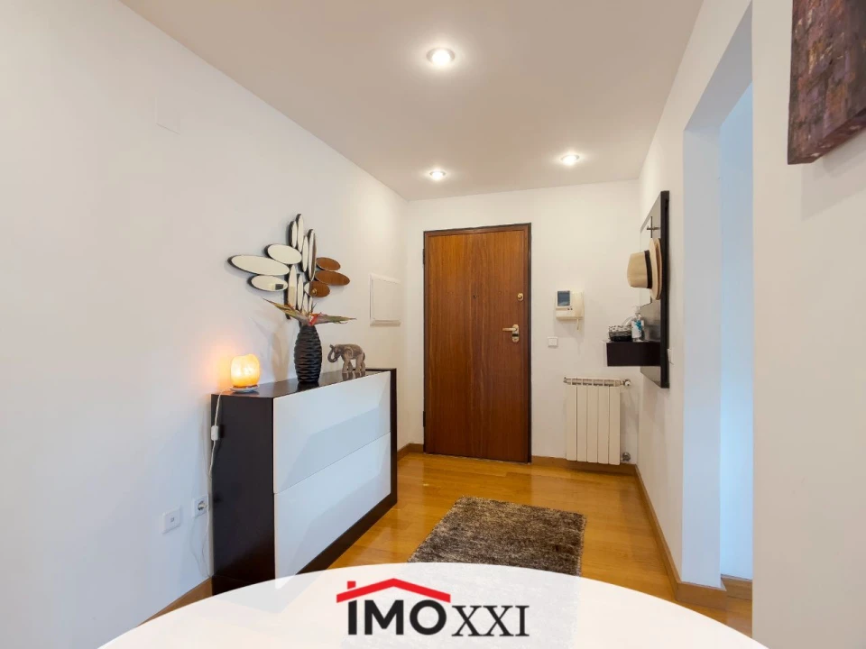 Apartamento T4 para Venda em Espinho Foto 5