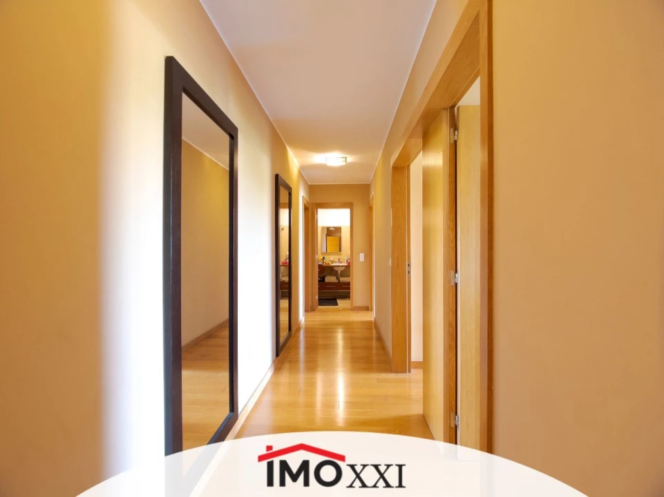 Apartamento T4 para Venda em Espinho Foto 11