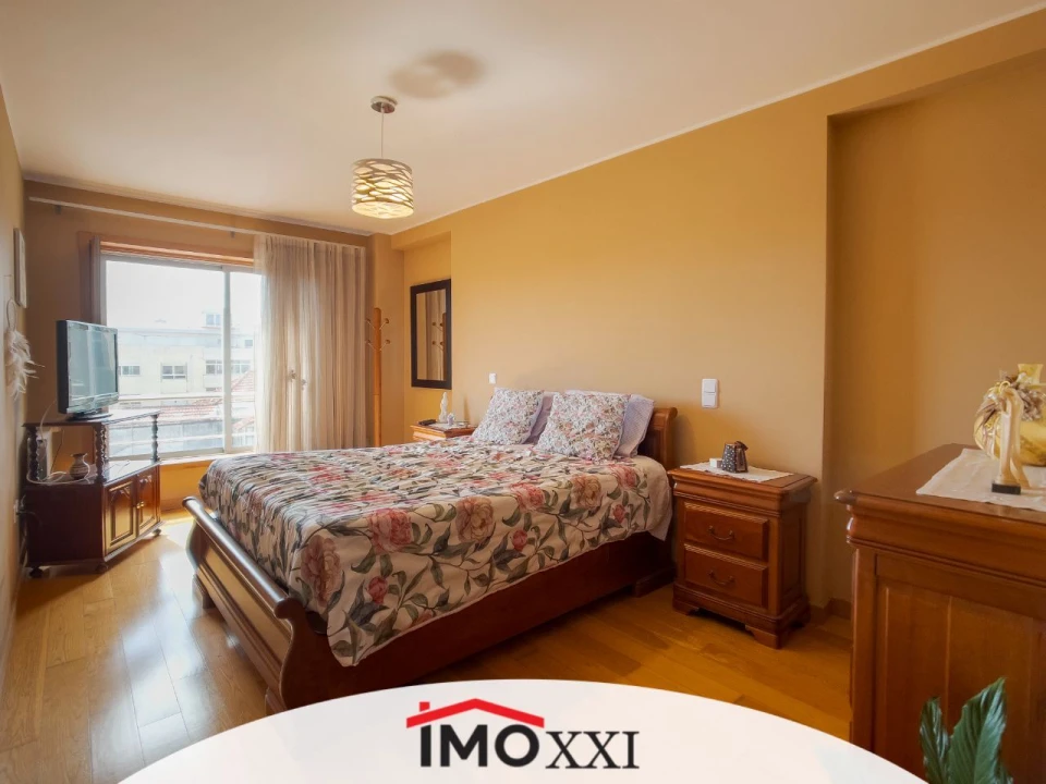 Apartamento T4 para Venda em Espinho Foto 15