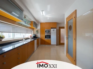 Apartamento T4 para Venda em Espinho