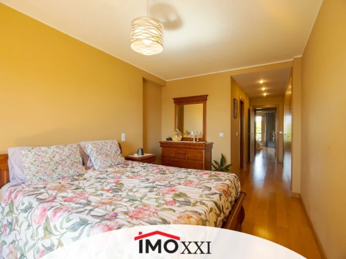 Apartamento T4 para Venda em Espinho Foto 16