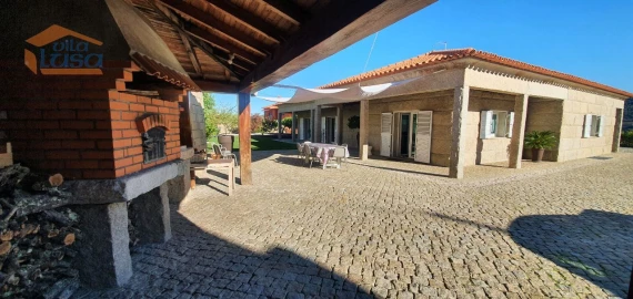 Moradia T6 para Venda em Parada do Bispo e Valdigem