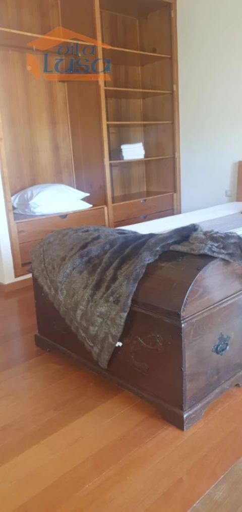 Moradia T6 para Venda em Parada do Bispo e Valdigem