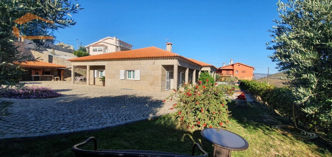 Moradia T6 para Venda em Parada do Bispo e Valdigem Foto 2