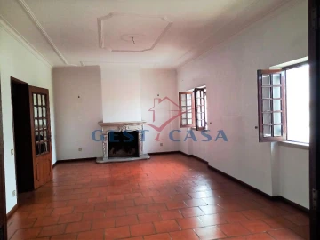 Moradia T5 para Venda em Castelo Branco