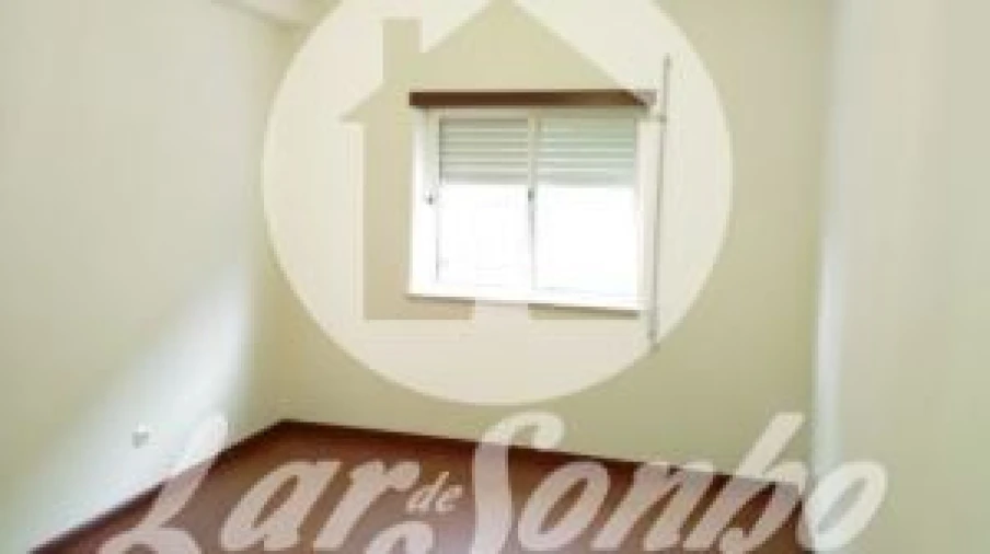 Apartamento T3 para Venda em Poiares (Santo Andre) Foto 7