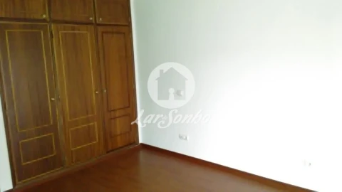 Apartamento T3 para Venda em Poiares (Santo Andre)