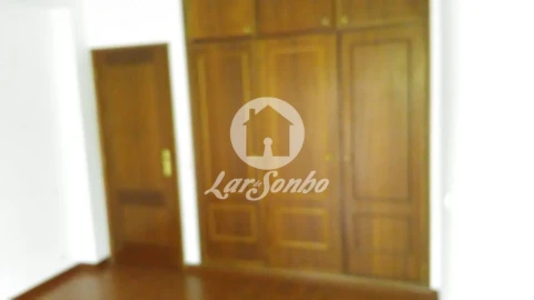 Apartamento T3 para Venda em Poiares (Santo Andre)