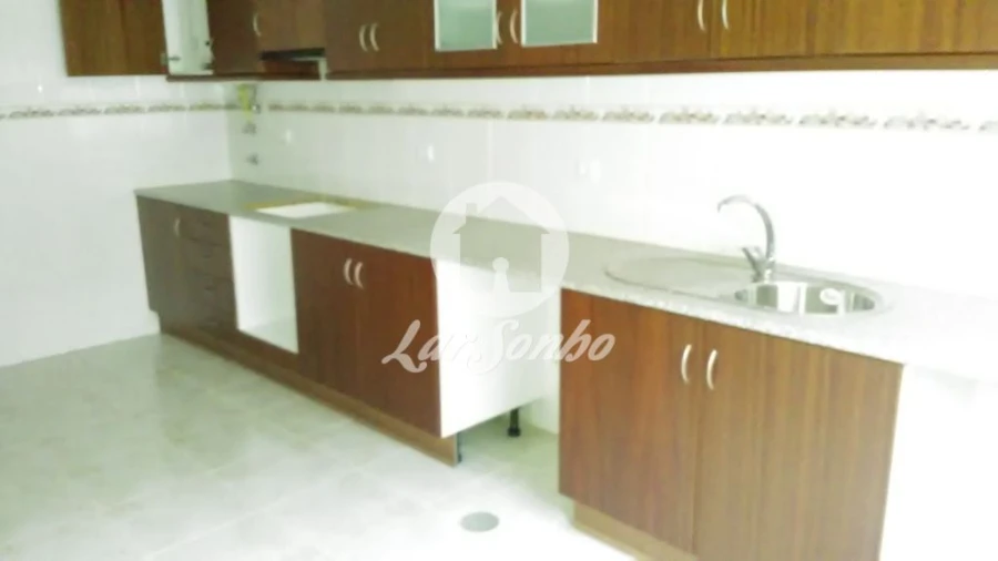 Apartamento T3 para Venda em Poiares (Santo Andre) Foto 7