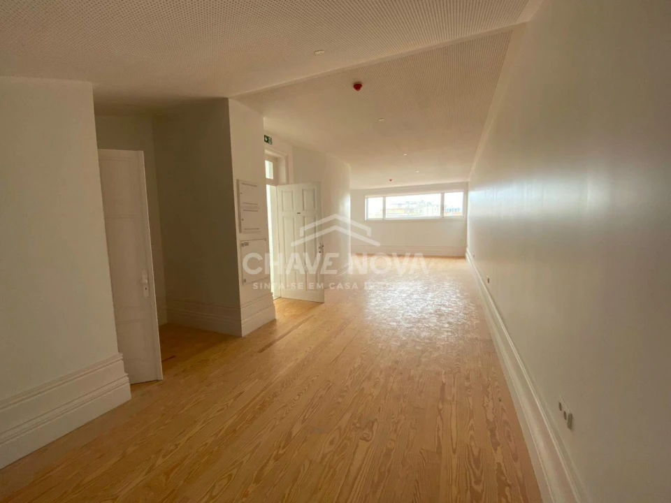 Escritório para Arrendamento em Cedofeita, Santo Ildefonso, Sé, Miragaia, São Nicolau e Vitória Foto 2