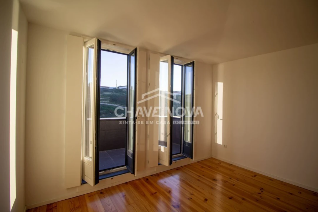 Apartamento T2 para Venda em Cedofeita, Santo Ildefonso, Sé, Miragaia, São Nicolau e Vitória Foto 17