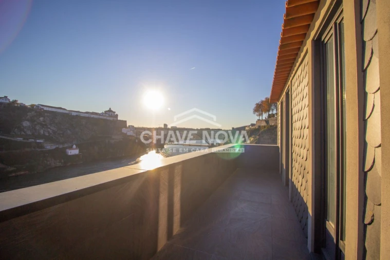 Apartamento T2 para Venda em Cedofeita, Santo Ildefonso, Sé, Miragaia, São Nicolau e Vitória Foto 2