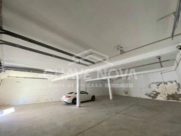 Armazém para Venda em Vila do Conde