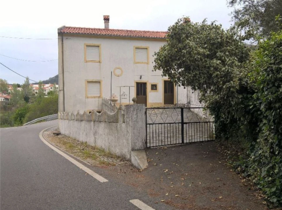 Moradia T4 para Venda em São Salvador da Aramenha Foto 1