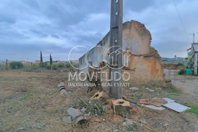 Terreno para Venda em Carregado e Cadafais