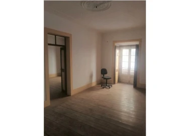 Moradia T5 para Venda em Santa Maria da Devesa