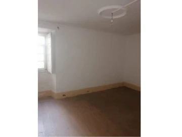 Moradia T5 para Venda em Santa Maria da Devesa