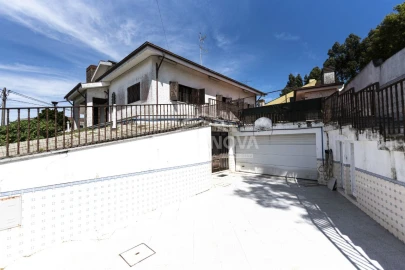 Moradia T3 para Venda em Mozelos