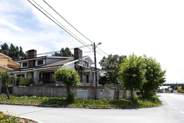 Moradia T3 para Venda em Mozelos Foto 3