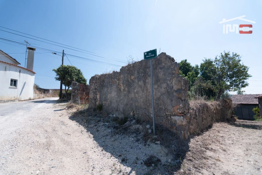 Moradia T2 para Venda em Nossa Senhora da Piedade Foto 1