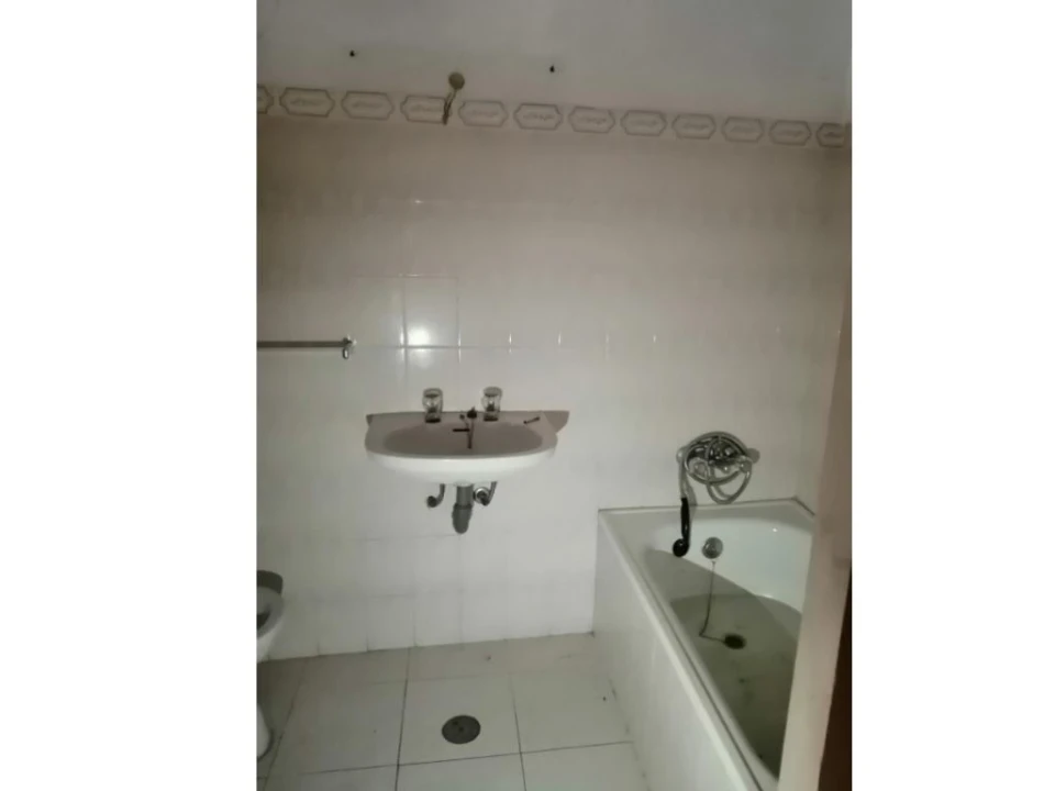 Moradia T1 para Venda em Santa Maria da Devesa Foto 10