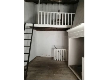 Moradia T1 para Venda em Santa Maria da Devesa