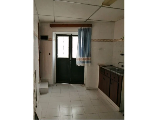 Moradia T1 para Venda em Santa Maria da Devesa Foto 5