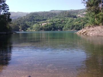 Terreno para Venda em Parada do Bouro