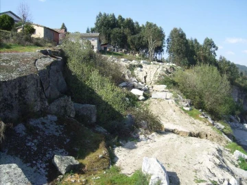 Terreno P/ Prédio para Venda em Povoa de Lanhoso (N. Senhora do Amparo)
