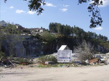 Terreno P/ Prédio para Venda em Povoa de Lanhoso (N. Senhora do Amparo)