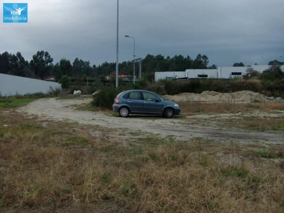 Terreno Comércio / Armazém para Venda em Taide Foto 3