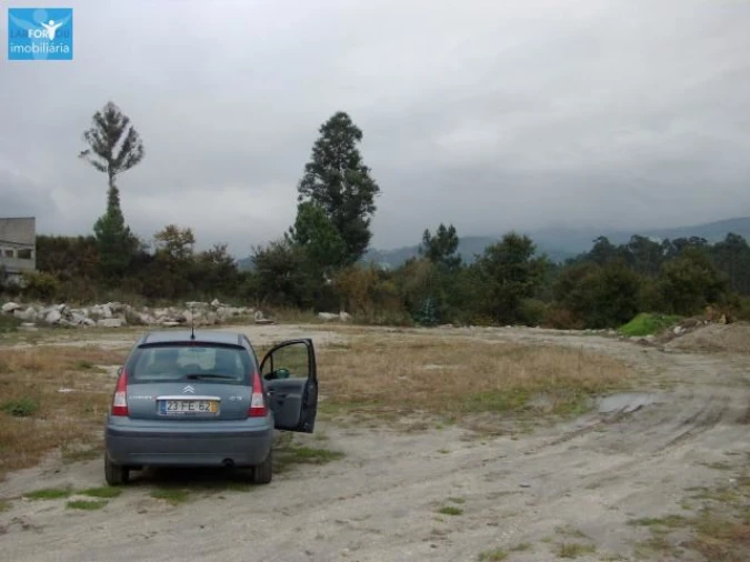 Terreno Comércio / Armazém para Venda em Taide Foto 4