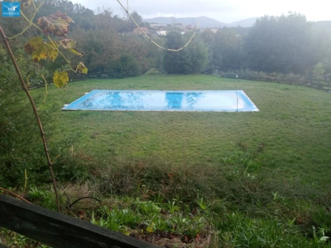 Moradia T4 para Venda em Fonte Arcada e Oliveira Foto 4