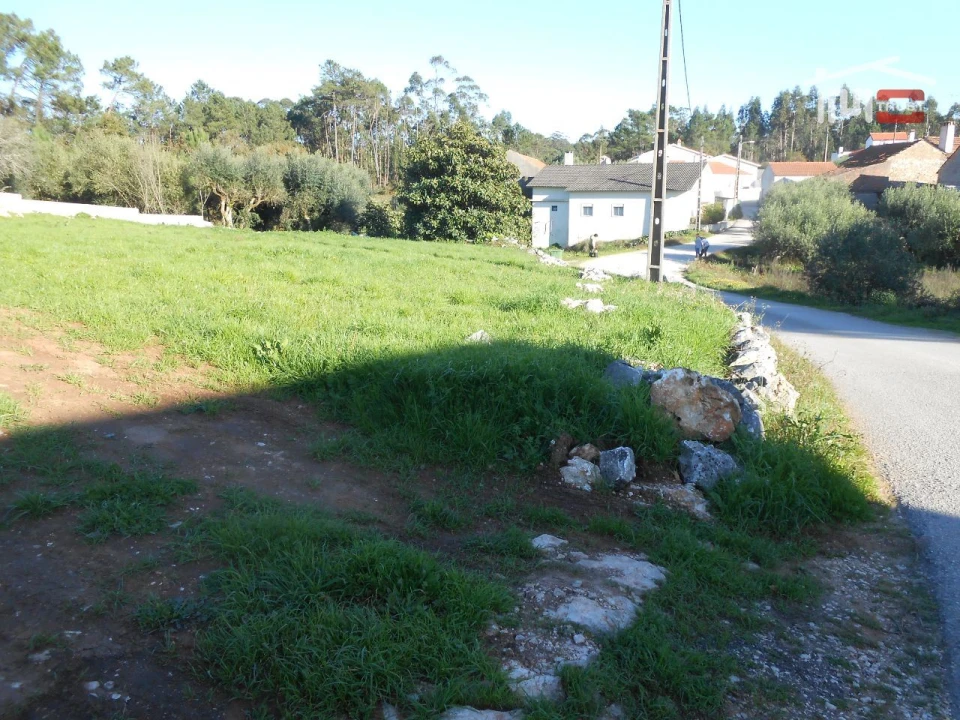 Terreno para Venda em São Mamede Foto 1