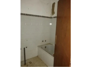 Moradia T1 para Venda em Espírito Santo, Nossa Senhora da Graça e São Simão