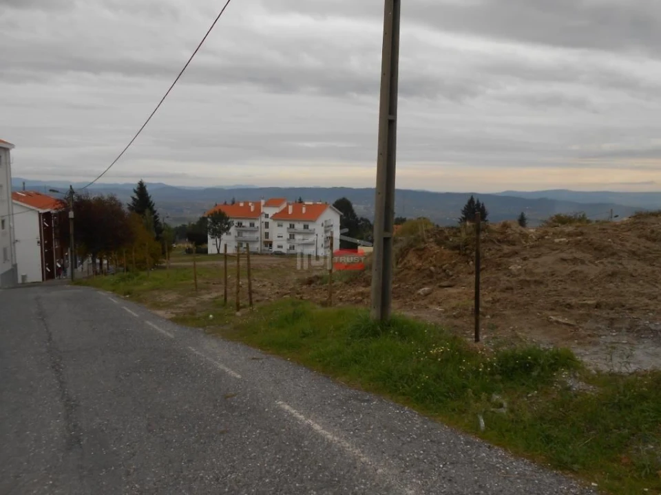 Terreno Misto para Venda em Covilhã e Canhoso Foto 11