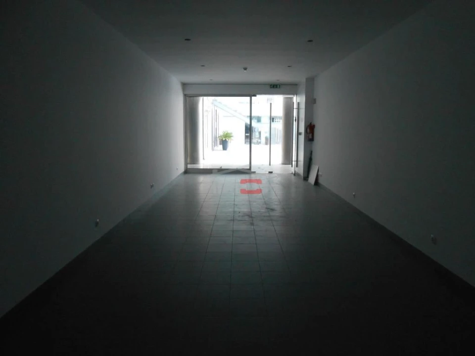 Loja para Arrendamento em Fatima Foto 12